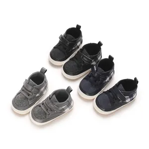 Chaussures de Marche pour Bébé Semelle Souple Antidérapante Chaussures Premier Pas Nouveau-né Avec Fermeture Velcro Filles Garçons