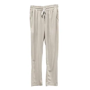 Pantalon décontracté en velours côtelé ample et droit pour homme avec cordon beige.
