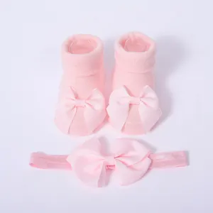 Calcetines rosa para bebé con lazo y juego de diadema a juego para niñas recién