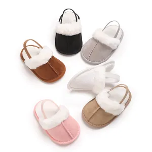 Scarpe primi passi per neonati antiscivolo con suola morbida in vari colori.
