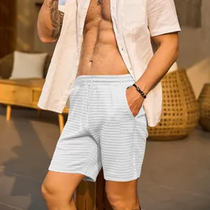 Lässige Herren-Shorts für den Sommer in Weiß mit Waffelstruktur und elastischem Kordelzug