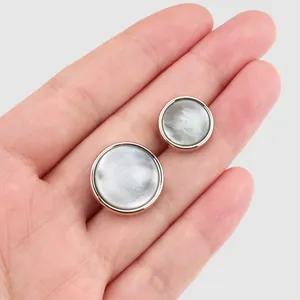Boutons en nacre noire naturelle pour costumes et manteaux en cachemire