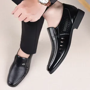 Zapatos de vestir para hombre en cuero negro transpirable y calado para el verano