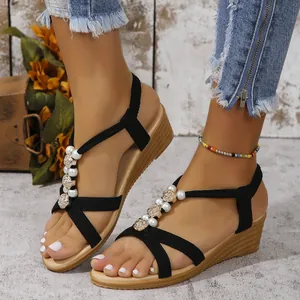 Damen Retro Keilsandalen Künstliche Perle Rose Perlen Fischmaul Römischer Stil Sommer Strand Kreuzgurt Schuhe Für Damen