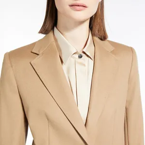 Bottoni in madreperla nera di alta qualità per camicie e blazer, texture naturale elegante