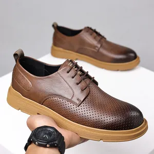 Ademende bruine herenleren Oxford schoenen met Brits geperforeerd opengewerkt ontwerp stijl