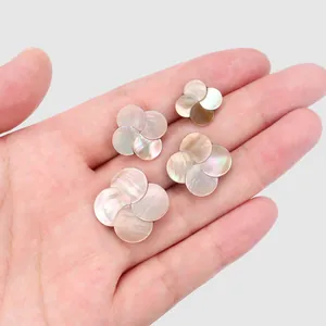 Hoogwaardige witte parelmoeren schelp bloemknoppen voor mode en creatieve doe-het-zelf