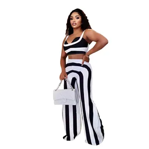 Vista detallada del conjunto de dos piezas a rayas blancas y negras para mujer con top
