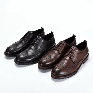 Heren lederen Brogue schoenen in zwart en bruin met klassieke decoratieve gaatjes
