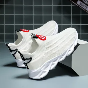 Sneakers bianche traspiranti flyknit per ragazzi, scarpe sportive casual e leggere