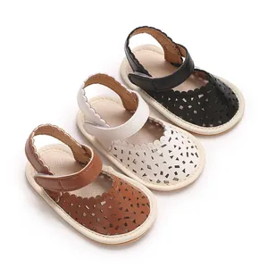 Sandales de marche souples pour bébé fille avec design ajouré décoratif, été
