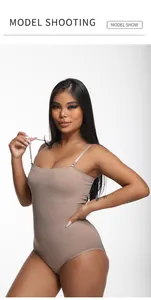 Mannequin portant un body amincissant beige avec des bretelles fines et réglables