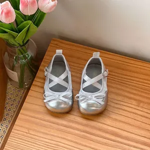 Shiny silver princess walking shoes for baby girls with cute bow and cross straps