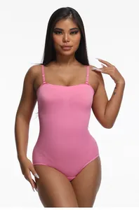 Body gainant rose sans couture pour femme avec contrôle du ventre et texture côtelée.