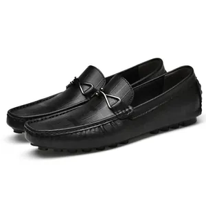 Elegant black men's leather loafers with 6cm hidden height and crocodile pattern