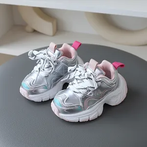 Sneaker argento per bambini con suola morbida antiscivolo per ragazzi e ragazze moda
