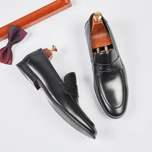 Mocasines clásicos de cuero negro para hombre zapatos de vestir con accesorios