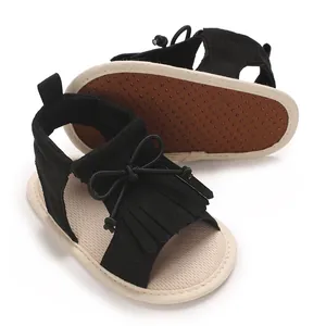Weiche Baby-Fransen-Sandalen in Schwarz für Sommer-Laufanfänger