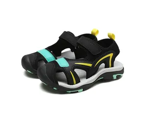 Breathable closed-toe children's sandals with non-slip soles for active boys in black