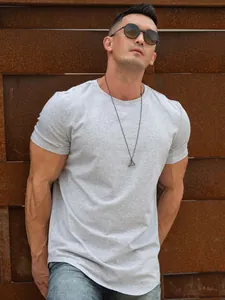 Herren Sport-Fitness-T-Shirt eng anliegend Kurzarm Grau Outdoor-Model-Shooting