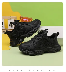 Chaussures de course noires pour enfants avec boucle rotative