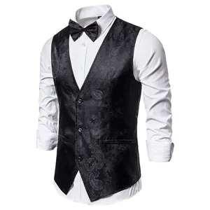 Elegant heren gilet met zwart paisley jacquard patroon en bijpassende vlinderdas