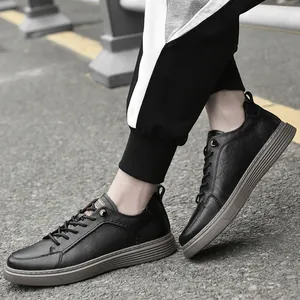 Men's vintage black leather board shoes with durable rubber soles for street casual wear