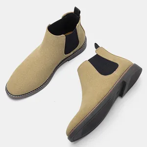 Bottines Chelsea classiques en daim beige pour hommes avec panneaux latéraux élastiques