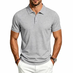 Polo gris de punto gofrado para hombre, ideal para negocios y ocio en verano.