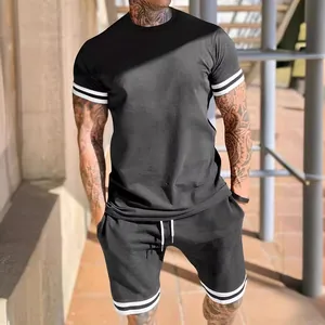Ensemble de Sport T-Shirt et Shorts pour Hommes Polyester Respirant Tenue Deux Pièces Rayures Patchwork Col Rond Décontracté