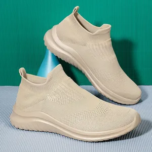 Scarpe a Calzino da Uomo in Fly-knit Traspiranti Sneakers Casual Leggere Slip-on per Jogging Camminata Scarpe Sportive in Mesh
