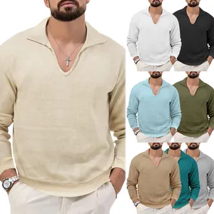 Herren-Waffelstrick-Poloshirt im Detail mit verschiedenen Farbvarianten und Langarm