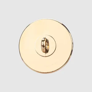Hoogwaardige gouden metalen knoop met oog voor luxe dameskleding en elegante jassen