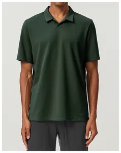 Front view detail of a dark green short-sleeved cotton polo shirt for men.