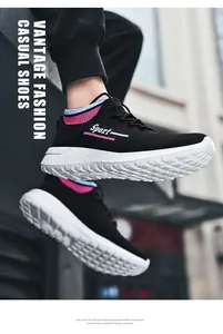 Detailansicht atmungsaktiver schwarzer Fly-Knit-Freizeitschuhe mit leichter EVA-Sohle