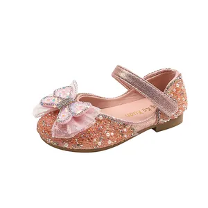 Rosa funkelnde Prinzessin Mary Jane Schuhe mit Strass-Schmetterlingsschleife