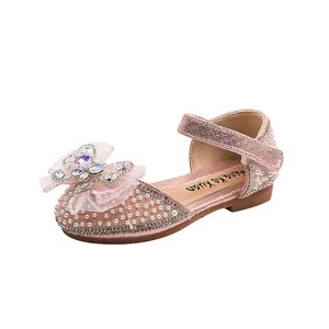 Funkelnde rosa Glitzer Mädchen Prinzessin Schuhe mit Perlen und Strass Schmetterling Schleife