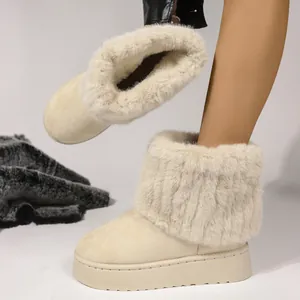 Warme beige snowboots met dikke zool en zacht imitatiebont