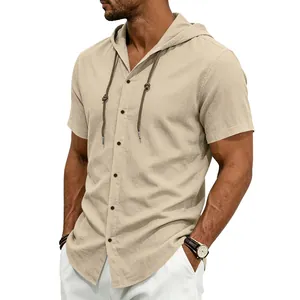 Camicia estiva da uomo con cappuccio in lino con maniche corte e bottoni, beige.