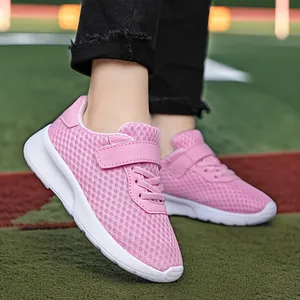 Scarpe da corsa leggere in mesh rosa traspirante per bambine con chiusura a velcro comoda