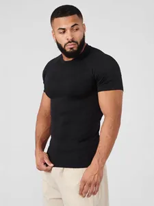 Men's black compression gym t-shirt with high elasticity for muscle training