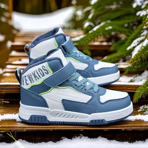 Scarpe da Skate Alte per Bambini Invernali Calde Foderate in Pile Pelle Sintetica Sneakers Antiscivolo per Ragazzi Ragazze