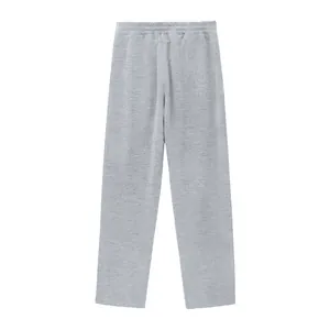 Vista dettagliata di pantaloni casual da uomo grigi a gamba dritta con elastico in vita.