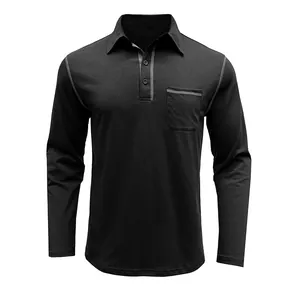 Vista detallada de un polo de manga larga para hombre negro con bolsillo frontal.