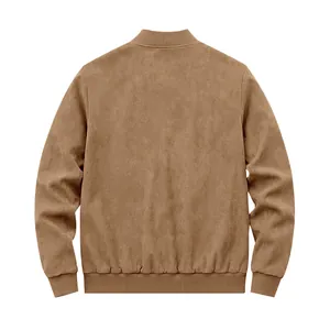 Vue arrière détaillée d'un blouson aviateur en daim marron avec des bords-côtes.