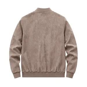 Vue détaillée de l'arrière d'un blouson aviateur pour homme en daim taupe de qualité