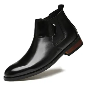 Premium men's black cowhide Chelsea boots featuring a stylish business wood grain heel