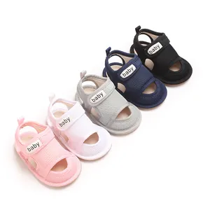 Atmungsaktive Baby-Laufsandalen aus Mesh in Rosa, Weiß, Grau, Blau und Schwarz