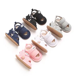 Atmungsaktive Baby-Sandalen aus Mesh mit weichen Sohlen und Klettverschluss-Riemen