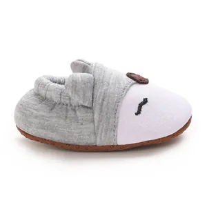 Scarpine da passeggio in maglia grigio e bianco per neonati con orecchie da animaletto